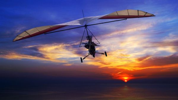 Cuban migrants use hang glider escape to Florida airport