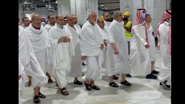 استبعدت وسائل إعلام فلسطينية عقد أي لقاء بين الرئيس الفلسطيني محمود عباس الذي حل في السعودية ايضا، وزعيم حماس إسماعيل هنية.