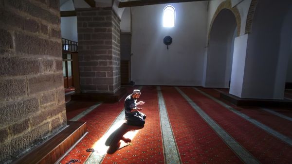دعاء ليلة القدر لأبي المتوفي دعاء ليلة القدر لأبي المتوفي