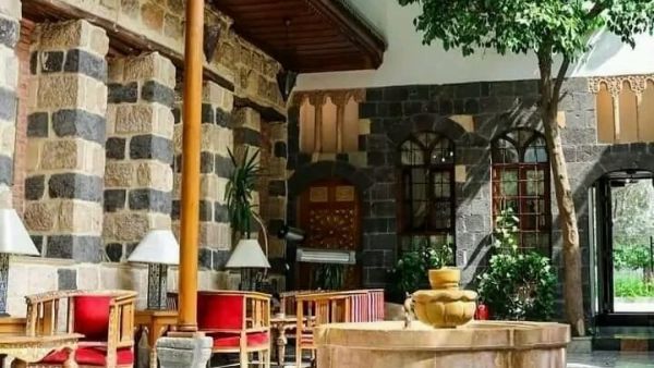 سياح الخليج يتدفقون الى سورية ولبنان