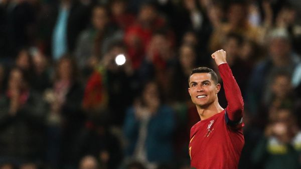 (Photo by CARLOS COSTA / AFP)