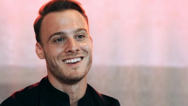 Kerem Bürsin urges people to visit Turkey 
