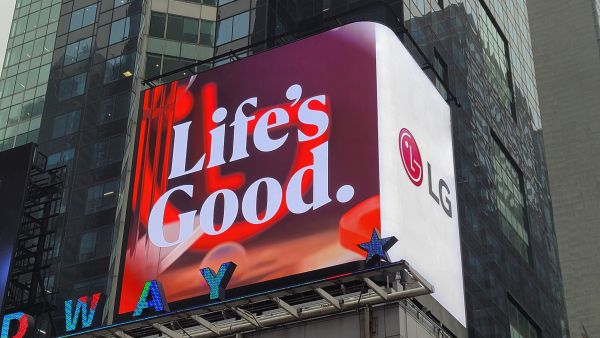 LG smiles back to the world with its new brand identity