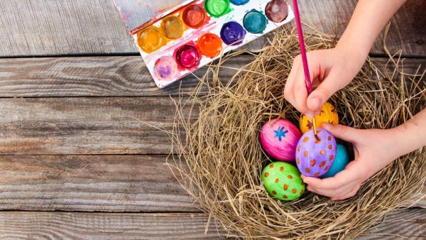 اصنعيه بنفسك: طرق صبغ بيض عيد الفصح