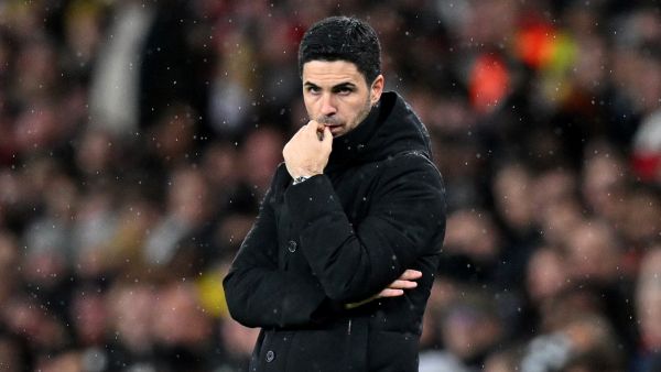 ميكيل آرتيتا مدرب آرسنال (Photo by Glyn KIRK / AFP)