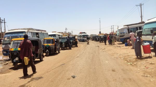 الهدوء يعود الى السودان مع سريان الهدنة بين الجيش وقوات الدعم السريع
