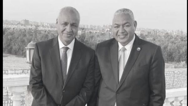 مصطفى بكري ينعي شقيقه محمود بكري