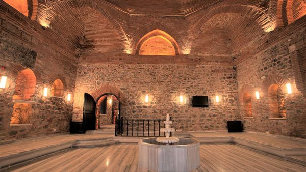 حمامات الينابيع الساخنة في بورصة