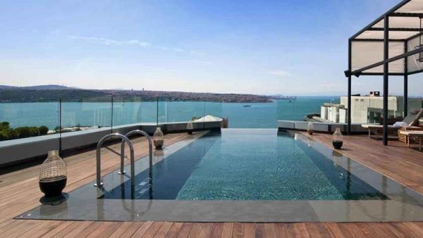 مسابح في اسطنبول