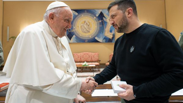 Pope Francis meets Zelenskyy in Rome