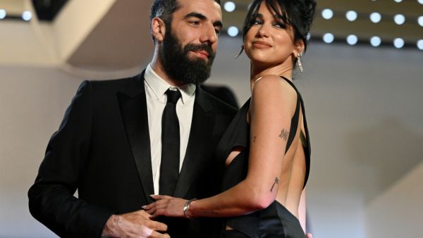 Dua Lupa makes 1st public appearance with new man