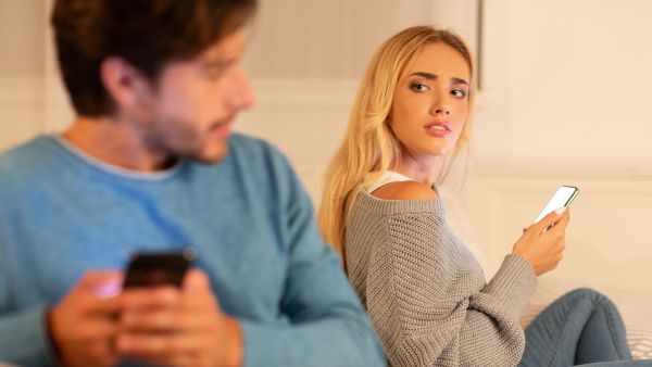 كيف تؤثر الخيانة على حياتك ومشاعرك؟