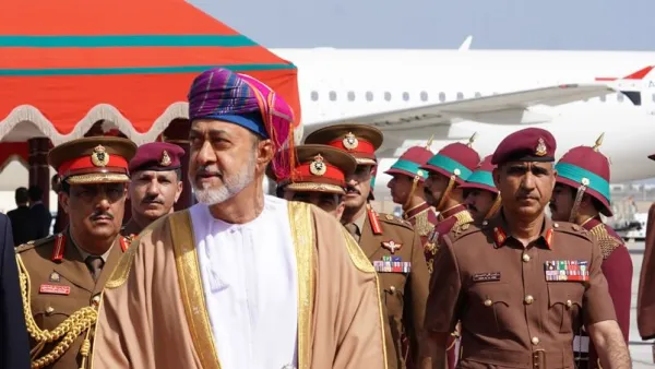 سلطان عمان هيثم بن طارق