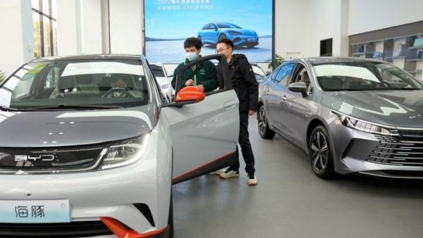 Chinese Automaker BYD Plans to Expand EV Production in Vietnam