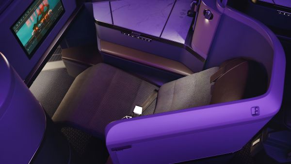 Etihad takes comfort to the next level with new 787 dreamliner seats unveiled at arabian travel market