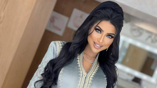 Dunia Batma wears sexy black outfit