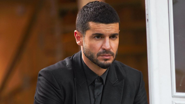 Berk Oktay listens to this Egyptian singer