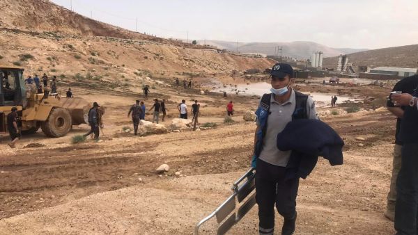 جانب من عمليات البحث والتمشيط عن الفتى البلوي 