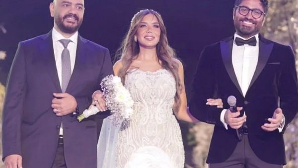 تامر حسني في زفاف مديرة أعماله