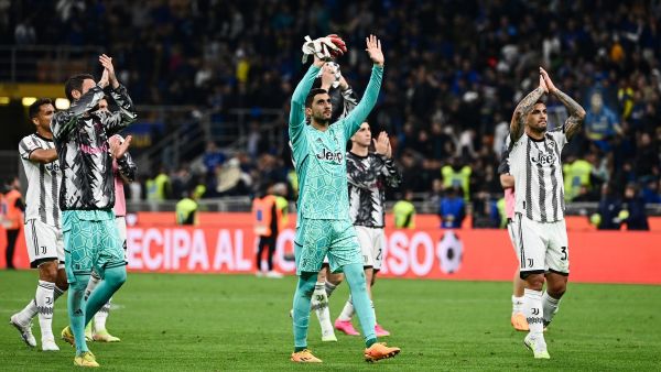Juventus' players react at the end the Italian Cup semi-final second leg football match between Inter Milan and Juventus at the Giuseppe-Meazza (San Siro) stadium in Milan, on April 26, 2023. (Photo by Isabella BONOTTO / AFP)