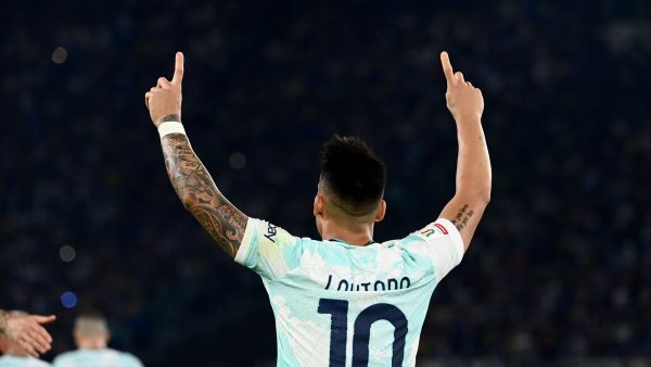 Inter Milan's Argentinian forward Lautaro Martinez celebrates scoring his team's second goal during the Italian Cup (Coppa Italia) final football match between Fiorentina and Inter Milan at the Stadio Olimpico in Rome, on May 24, 2023. (Photo by Isabella BONOTTO / AFP)