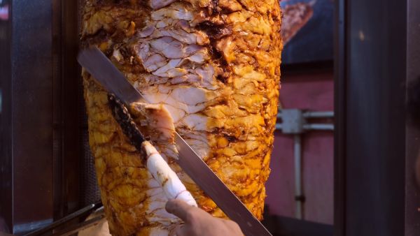 Congress debates over best shawarma in Middle East