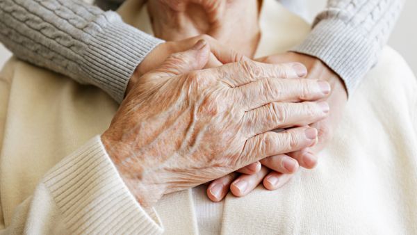 Elderly couple fall in love in nursing home, get married