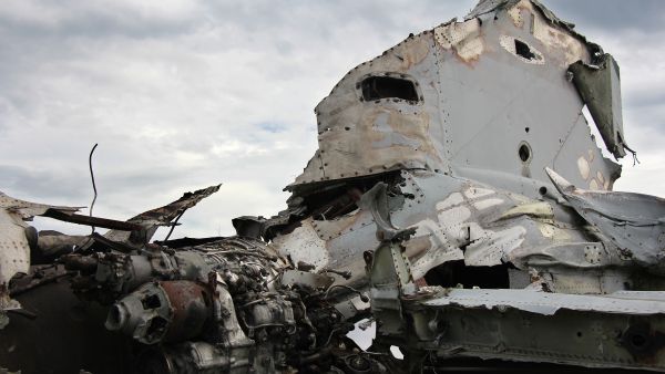 3 dead in India military plane crash 