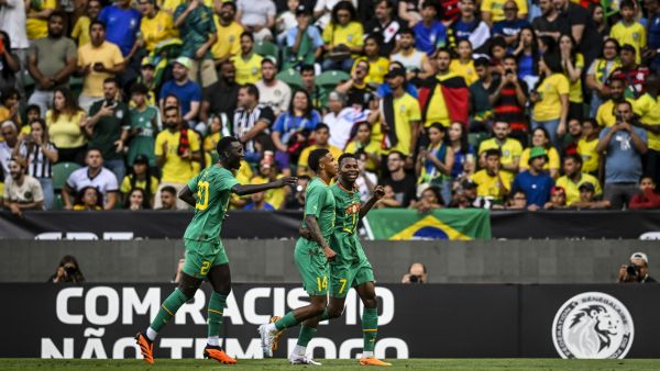 السنغال تتفوق على البرازيل (Photo by Patricia DE MELO MOREIRA / AFP)