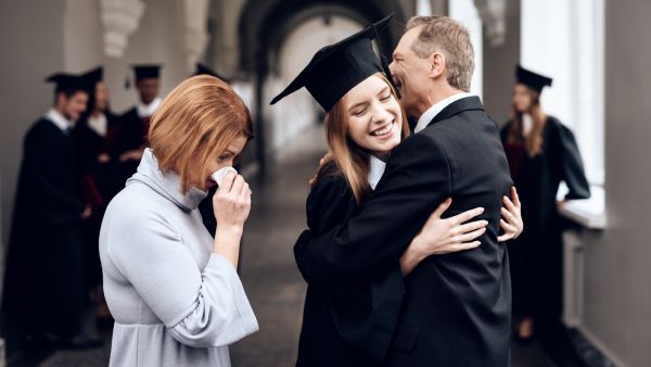 عبارات بمناسبة التخرج من الجامعة