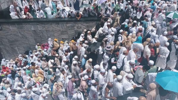 احتفلت ماليزيا وبروناي وأندونيسيا، الهند، سيريلانكا، نيبال، بنغلاديش بعيد الاضحى اليوم الخميس