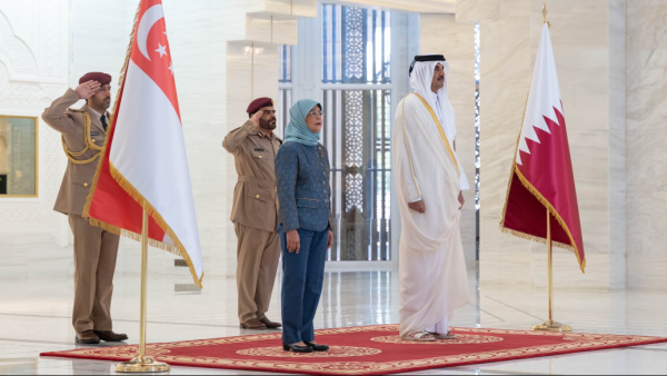 Qatari Emir welcomes Singaporean President