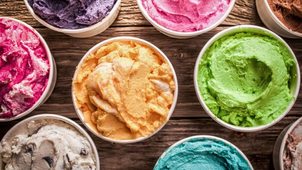 5 نكهات مثلجات نباتية طبيعية ومتنوعة 