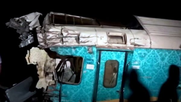 حادث اصطدام قطارات في ولاية أوديشا شرق الهند