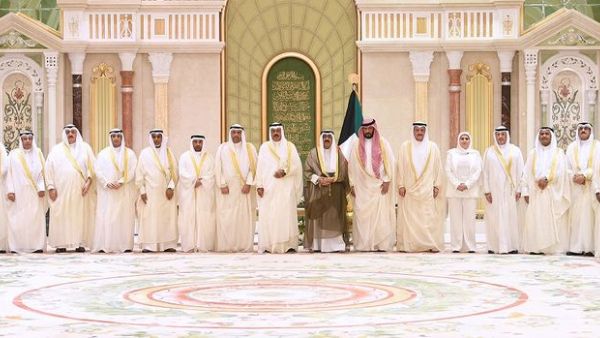 عول على الحكومة الجديدة إنهاء الأزمة السياسية التي بدأت منذ 2020