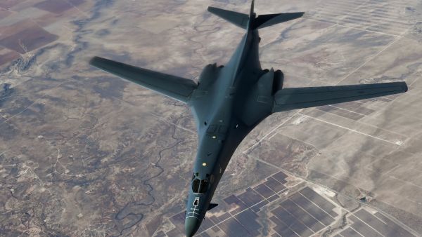 قاذفة أمريكية