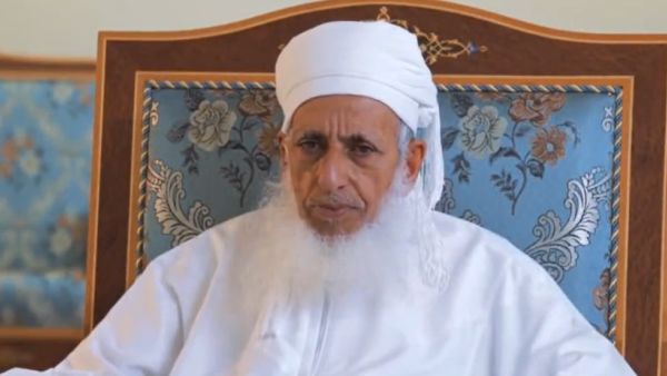مفتي سلطنة عُمان يدعو الى مقاطعة اسلامية شاملة للسويد
