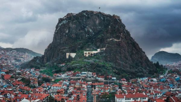 السياحة في افيون تركيا