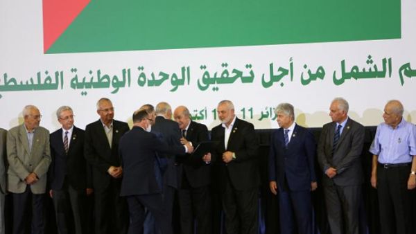 كان آخر لقاءٍ جمع الرئيس الفلسطيني بوفد من حماس في يوليو/تموز 2022 في الجزائر بمبادرة من الرئيس الجزائري، عبد المجيد تبون