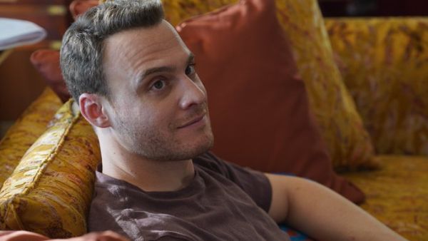Bürsin has been causing problems on the set of Ya Çok Seversen (Twitter)  Bürsin has been causing problems on the set of Ya Çok Seversen (Twitter)