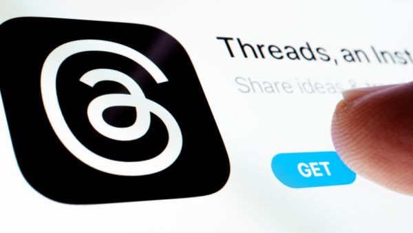 First Arab leader to join Threads app