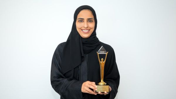 فاطمة سلطان الكواري، الرئيس التنفيذي للموارد البشرية في المجموعة، تفوز بجائزة أفضل مسؤول تنفيذي من السيدات خلال العام -منتجات الشركات- التي يزيد عدد موظفيها على 2500 موظف مجموعة Ooredoo: رائدة مُلهِمة تفوز بذهبية جوائز ستيفي للسيدات في قطاع الأعمال 2022