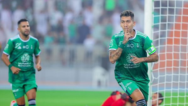 فيرمينو يتألق ويقود الأهلي للفوز (المصدر: ALAHLI_FCEN@)