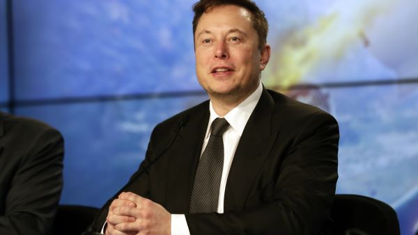 Elon Musk's dual approach: advocating AI pause while building his own AI company