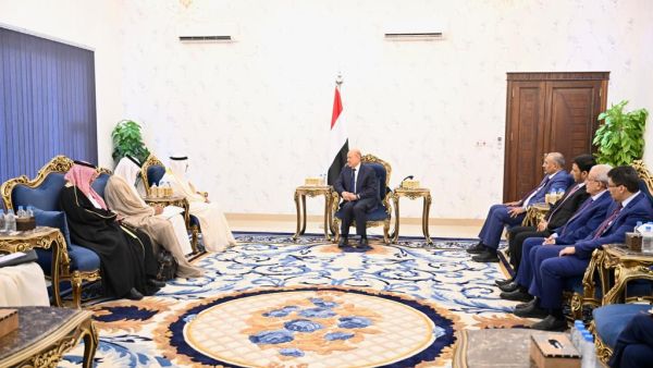 Yemeni Head of the Presidential Council meets the GCC Secretary General in Aden, Today