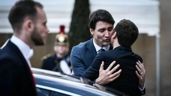 French President Emmanuel Macron looked delighted to welcome Canadian Prime Minister Justin Trudeau in Paris. STEPHANE DE SAKUTIN/AFP/GETTY IMAGES Justin Trudeau