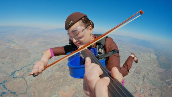 Watch – How Etihad Airways Did The Impossible:  A Mid-air Orchestra In Skydiving Stunt