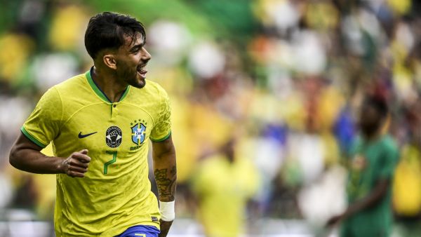 Brazil's midfielder Lucas Paqueta celebrates after scoring during the international friendly football match between Brazil and Senegal at the Jose Alvalade stadium in Lisbon on June 20, 2023. (Photo by Patricia DE MELO MOREIRA / AFP)