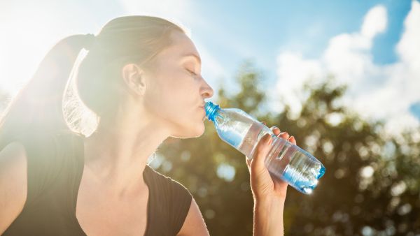 2 liters of water 