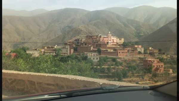 دوار امرزكان هو دوار لا يبعد كثيرا عن بؤرة الزلزال منطقة إغيل